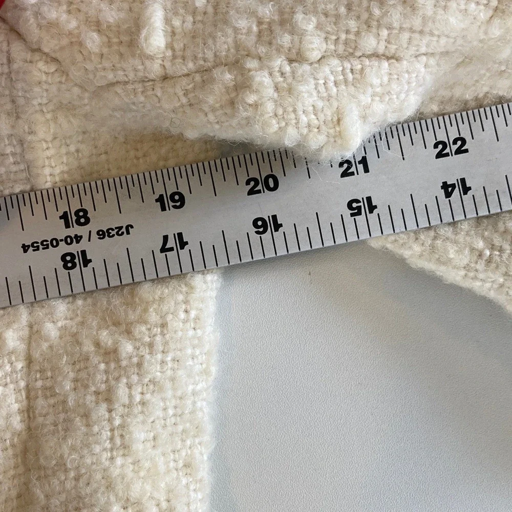 Frame Denim Cream Bouclé Cropped Button Jacket - Picture 3 of 5